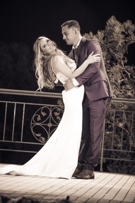 Eleni & Takis Hug