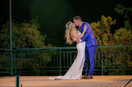 Eleni & Takis Kiss